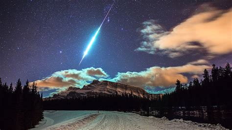 Meteor Shower During Nightime Comet Nature Hd Wallpaper Wallpaper Flare