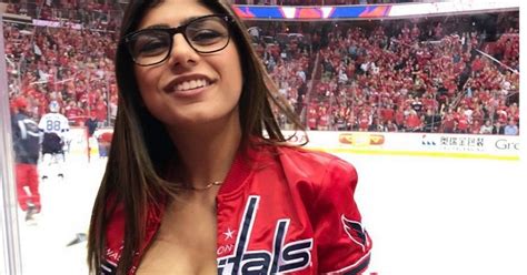 Pornhub Star Mia Khalifa To Have Surgery On Deflated Boob After Being