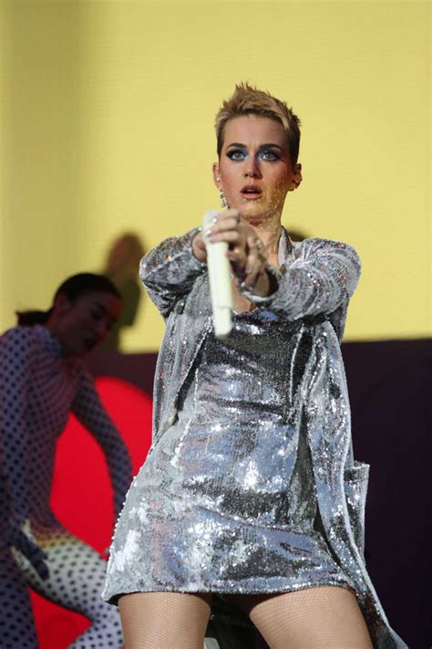 Katy Perry White Panties Upskirt Radio 1s Big Weekend Upskirtstars