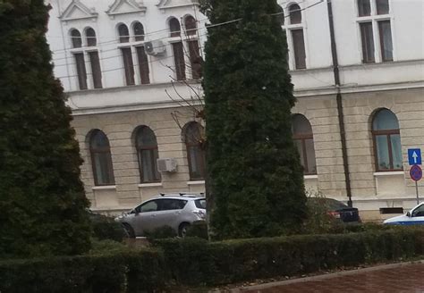 Clădirea administrativă a oraşului, azi prefectura şi consiliul judeţean suceava. Primăria Suceava lansează un concurs pentru Monumentul ...