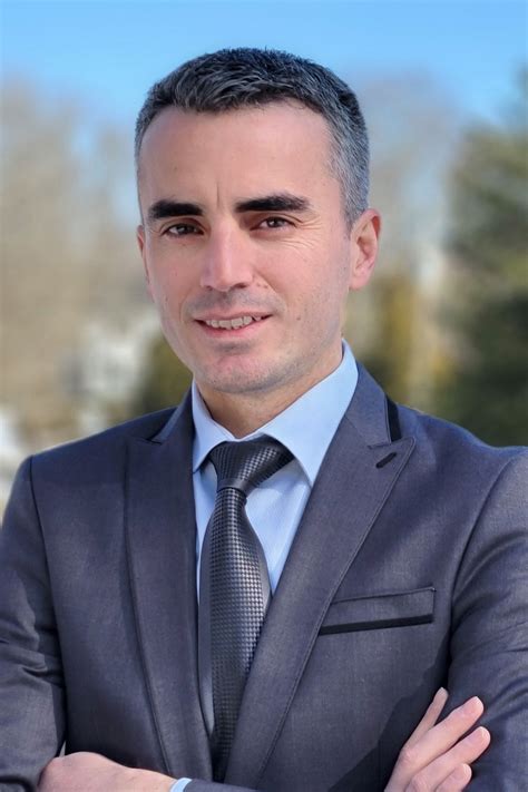 Fatih Bahat, Real Estate Agent - Branford - Coldwell Banker Realty