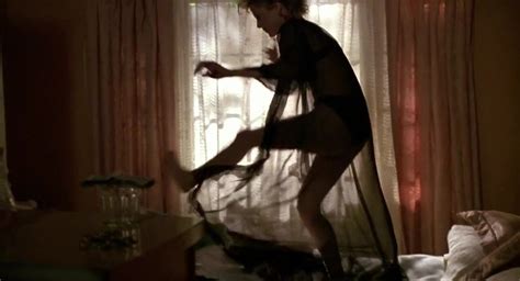 annette bening desnuda los estafadores 1990 xhamster