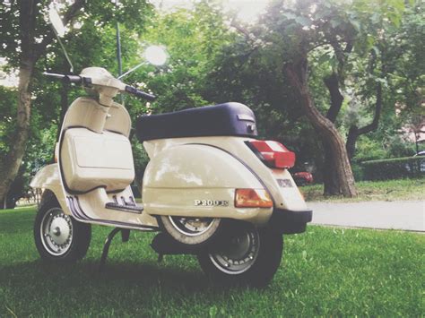 1982 Vespa P200e Vespa Vespa P200e Vespa Scooters