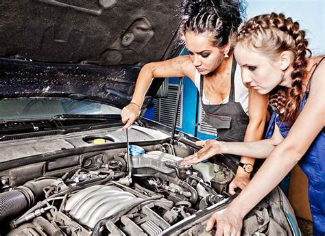 What Are The Benefits Of Taking Automobile Mechanic Courses Learn