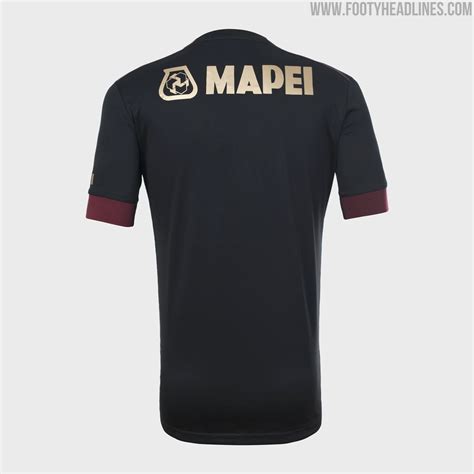 Notas, reportajes, galeria de fotos, sorteos, foros, historia, idolos, links deportivos, y mucho mas acerca de una pasion granate. CA Lanús 20-21 Third Kit Released - Footy Headlines