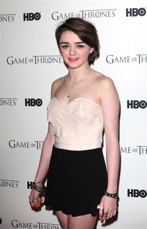 Maisie Williams Hair Is Blond Now — See Her New Look