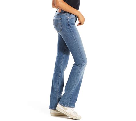 Levis Classic Bootcut Jeans