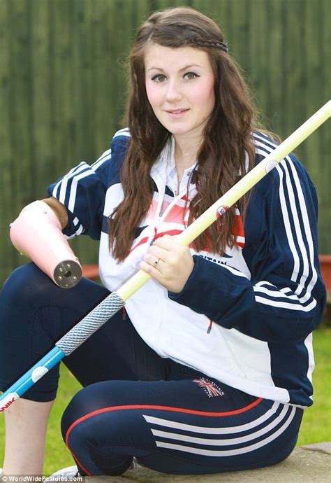 Hollie Arnold 17 Born With One Arm Is Poised To Throw Javelin At