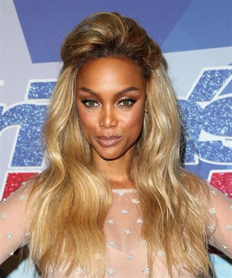 Tyra Banks Long Wavy Blonde Hairstyle Hairstyles