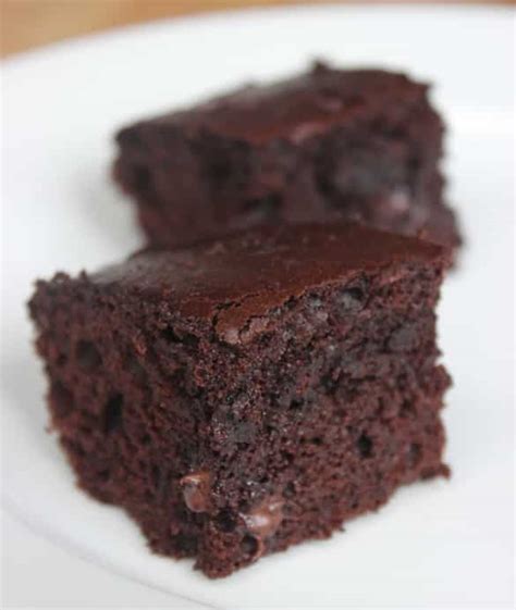 Spread chocolate pudding, then vanilla pudding over. 25+ Amazing Low Calorie Dessert Recipes! - Pretty Providence