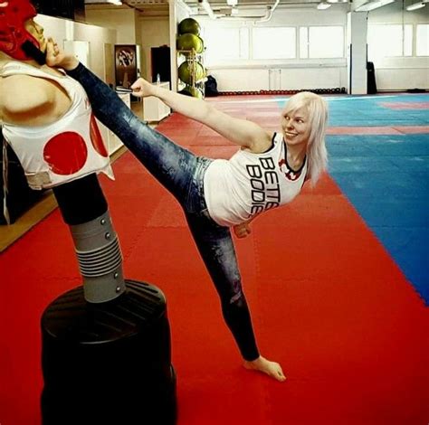 Pin By James Colwell On Martial Arts Practice And Exercise Martial Arts Women Martial Arts