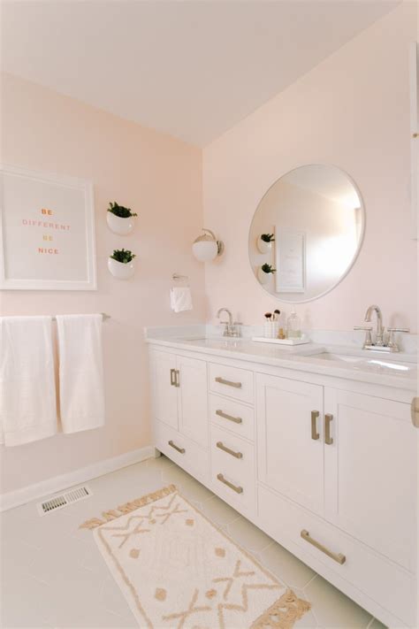 Reflect your style and add shine to your 20+ beautiful bathroom mirror ideas to shake up your morning lipstick (trendy pictures). The Top Trends in Bathroom Mirrors