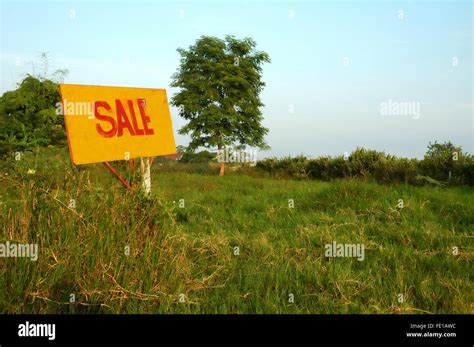 Land Notice Board Hi Res Stock Photography And Images Alamy