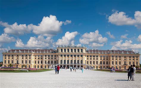 A First Timers Guide To Visiting The Schönbrunn Palace