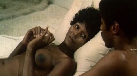 Naked Ajita Wilson In Die Schwarze Nymphomanin