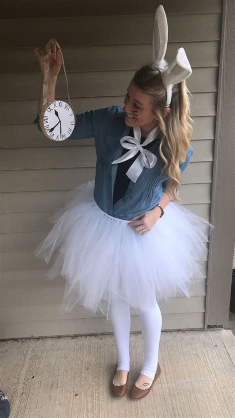 White Rabbit Diy Costume From Alice In Wonderland Alice In