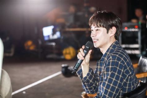 Profil Lee Je Hoon Aktor Berbakat Yang Siap Debut Sebagai Sutradara