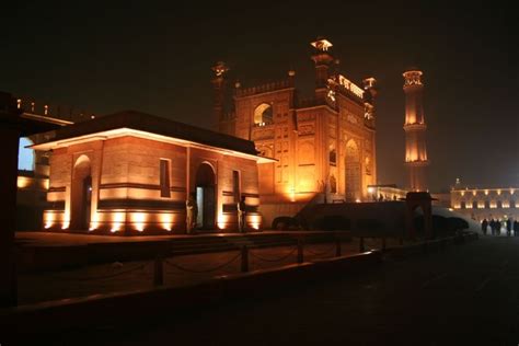 Allama Iqbal Tomb Lahore Wallpapers All About Pakistan