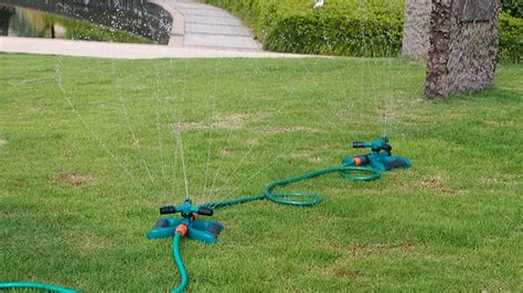 Furthermore, what is the best rotary sprinkler? garden rotary sprinkler - YouTube