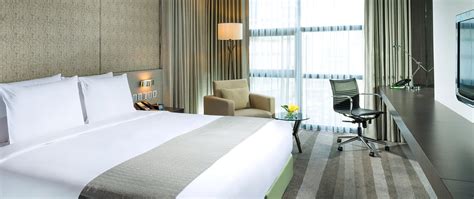 Standard Rooms Holiday Inn Bangkok Sukhumvit