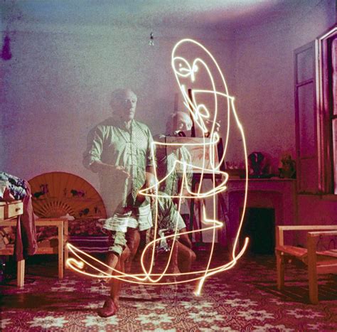1949 Picasso Paints In Light