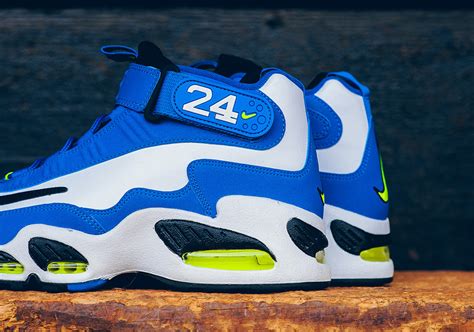 Air max sneakers available at stadium goods. Nike Air Griffey Max 1 Varsity Royal Available ...