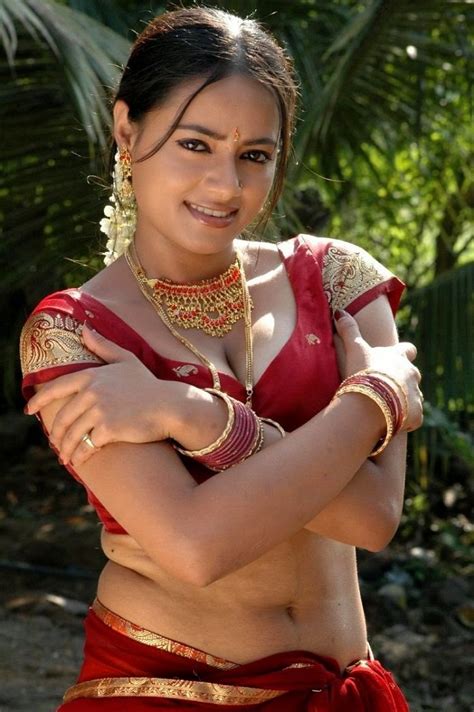 Pawan kalyan heroine's navel show. South Indian Actress Hot Navel HD Pictures | Welcomenri