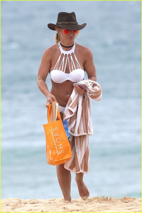 Britney Spears Bares Her Toned Beach Body In Bikini Photo Bikini Britney Spears