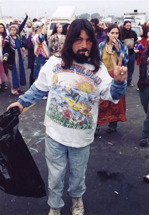 on tours with the grateful dead 25 candid snaps of deadheads from between the 1970s and early