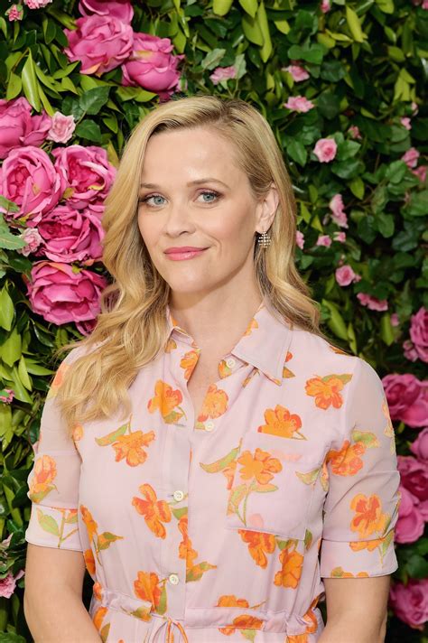 Reese Witherspoon Shares Her Favorite Elle Woods Look And The 90s Beauty