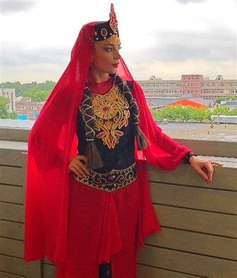 74 likes · 1 talking about this. Aзербайджанка Азербайджанский национальный костюм ...