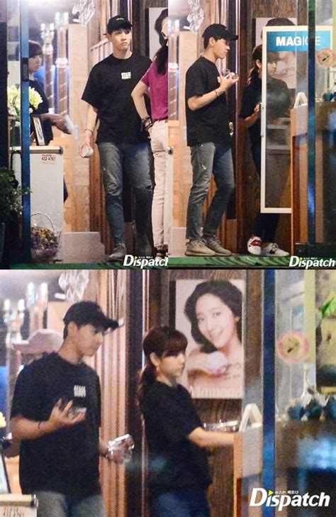 dispatch rilis foto foto kebersamaan choi tae joon dan park shin hye suka pakai baju couple