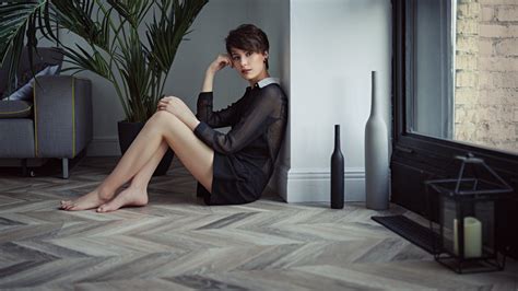 wallpaper barefoot legs sitting on the floor model women indoors eva reber sergey fat
