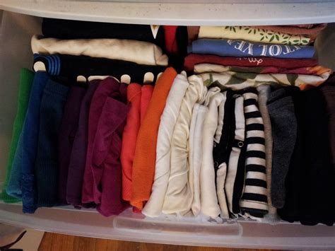 Utilize the space under your bed, store those things in baskets or boxes and hide them away. Ways To Organize Clothes Without A Dresser For Closet ...