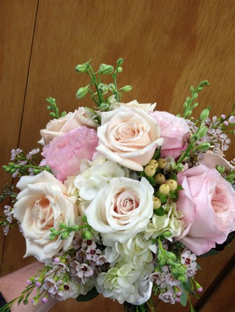 Christmas wedding bouquets winter wedding flowers floral wedding trendy wedding wedding gold wedding rustic winter wedding ideas wedding colors small winter wedding. Bridal bouquet in blush pink garden roses, champagne roses ...
