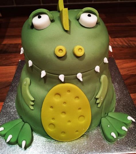 Order dinosaur theme cake for your little one's birthday party from ferns n petals. Dinosaur Cake Asda - Dinosaur Birthday Cake Asda Top ...