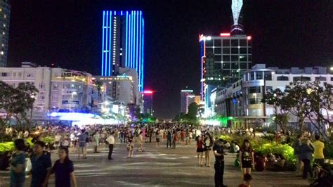 Nguyễn Huệ Street Times Square Landmarks Travel Viajes Destinations Traveling Trips