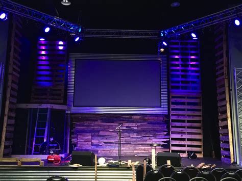 Wood Trimmed Church Stage Design Ideas Scenic Sets And Stage Design