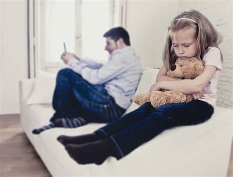 ¿cómo Tu Adicción Al Móvil Puede Afectar A Tu Hijo Etapa Infantil