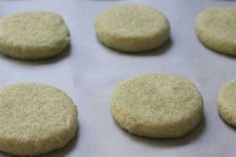 Test cook dan souza makes julia a festive recipe for easy holiday sugar cookies. Soft and chewy sugar cookies (With images) | Chewy sugar cookies, Recipes, Chewy