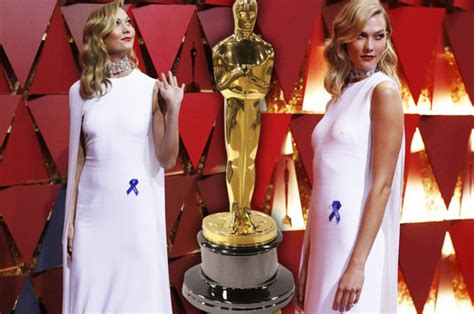 Oscars 2017 Karlie Kloss Nipples Poke Through In White Gown Daily Star