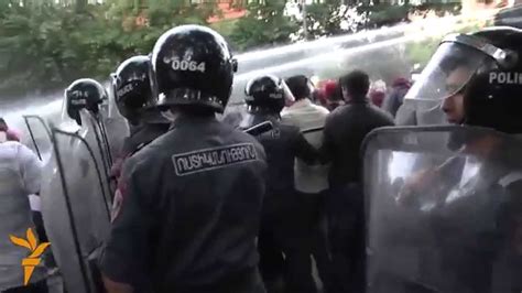 Armenian Police Use Force To Disperse Protests Youtube