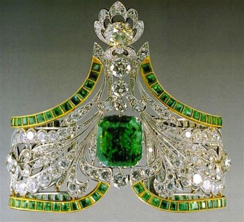 Russian Emerald And Diamond Tiara Joyas Antiguas Joyas únicas Joyas