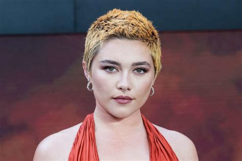 florence pugh s topless ‘oppenheimer scene censored with cgi dress edit in middle east and india