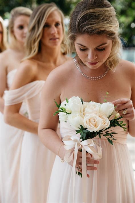 15 Beautiful Bouquet Ideas For Your Bridesmaids