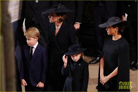 Meghan Markle Arrives At Queen Elizabeths Funeral Wears Special Homage To The Late Monarch