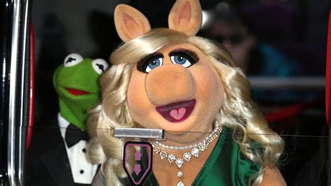 7 Miss Piggy Quotes That Make Us Glad Shes Not Delicate And Lovely