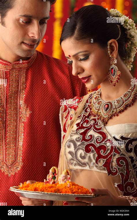 Indian Couple Celebrating Diwali Stock Photo Alamy