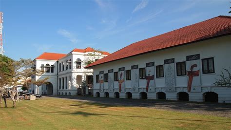 Agoda.lv piedāvā tikai zemākās cenas viesnīcās netālu no populārā muzeji un mākslas galerijas. Muzium Sultan Abu Bakar - Kenali Kesultanan Melayu Pahang ...