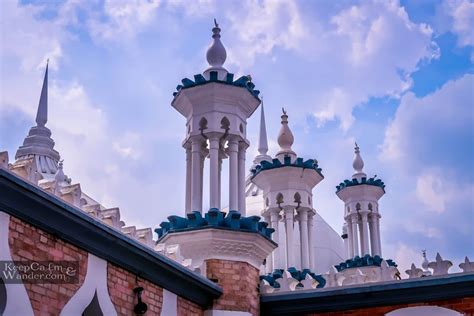 It is situated at the confluence of masjid jamek is known as the friday mosque. Masjid Jamek Mosque is a Wonderful Refuge from the Busy City